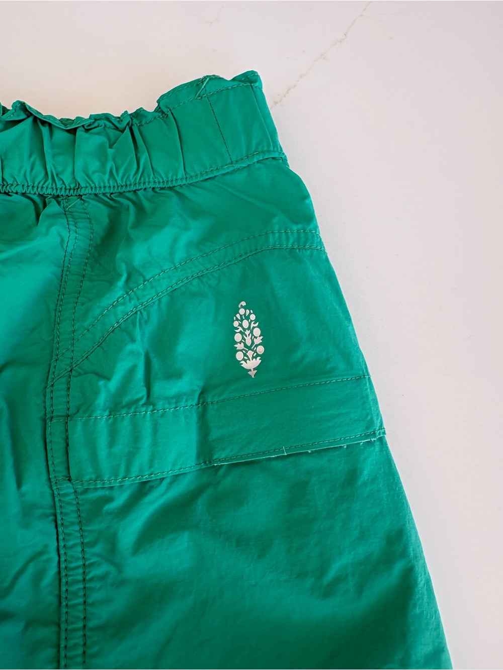 Free People Movement 'In The Wild' Shorts - size M, colour *** lucky charm - Picture 4 of 9